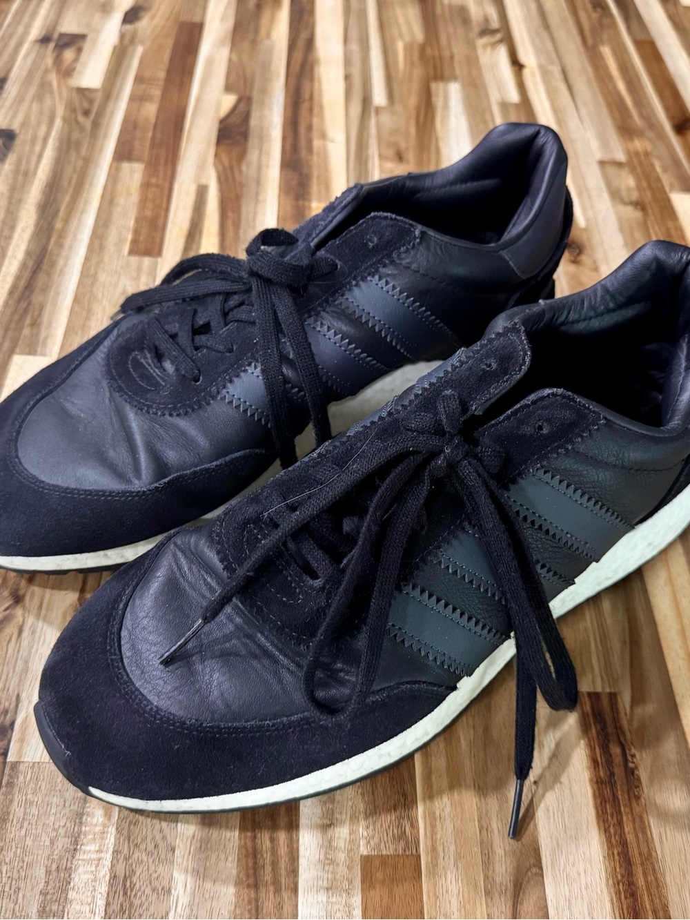 Adidas Men’s Black Leather Retro Runner Sneakers 13